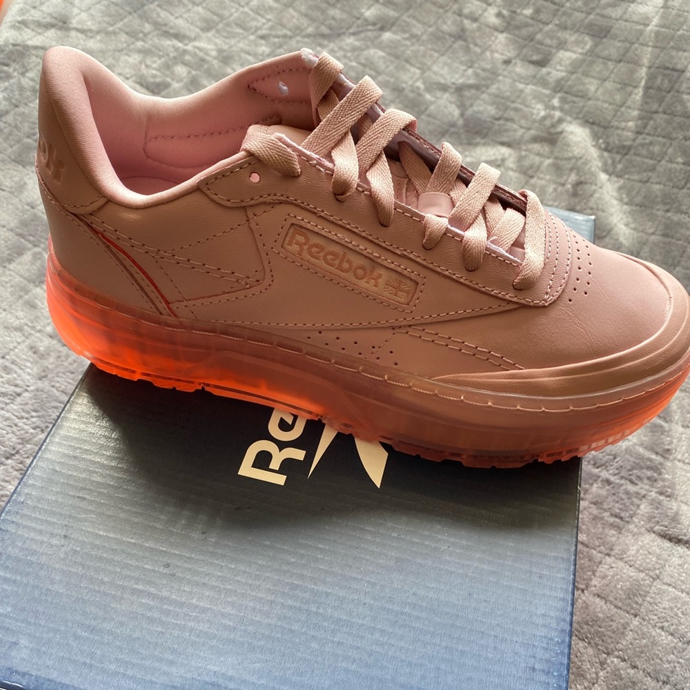Women’s New With  Box Size 6 Reebok Club C Double Geo shoe